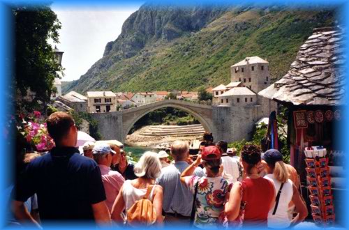 Blick auf Brücke von Mostar